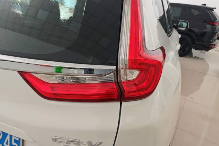 Used Honda CR-V 2017 240TURBO CVT 2WD Comfort Version Right Rear Taillight