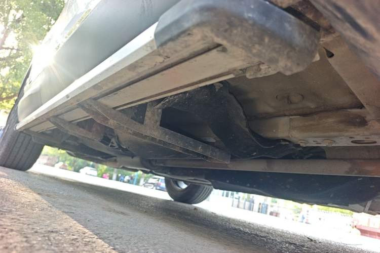 Used Honda CR-V 2017 240TURBO CVT 2WD Comfort Version Right Side Sill