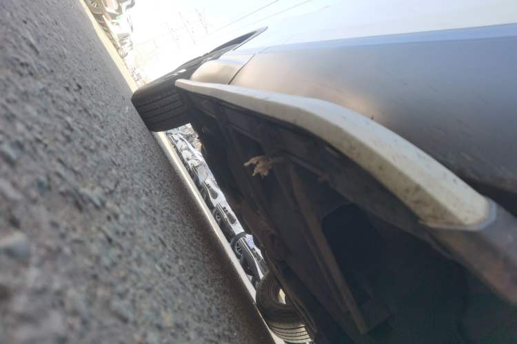 Used Honda CR-V 2017 240TURBO CVT 2WD Urban Edition Right Side Sill