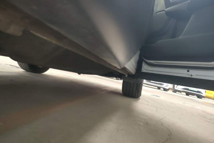 Used Honda CR-V 2017 Hybrid 2.0L Pure Speed Edition Right Side Sill