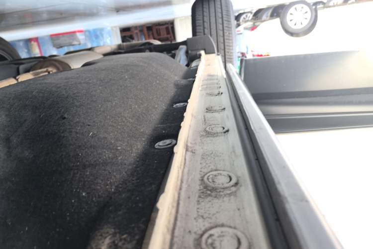 Used Honda CR-V 2017 240TURBO CVT 2WD Urban Edition Right Side Sill