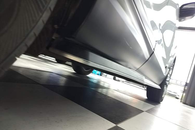 Used Honda CR-V 2017 Hybrid 2.0L Pure Speed Edition Right Side Sill