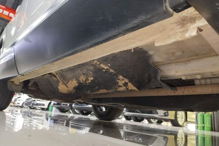 Used Honda CR-V 2017 240TURBO CVT 2WD Urban Edition Right Side Sill