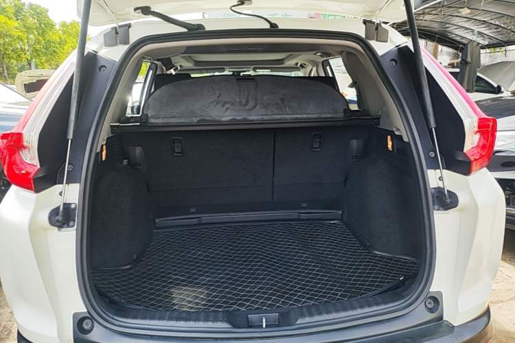Used Honda CR-V 2017 240TURBO CVT Front-Wheel Drive Fashion Edition Trunk