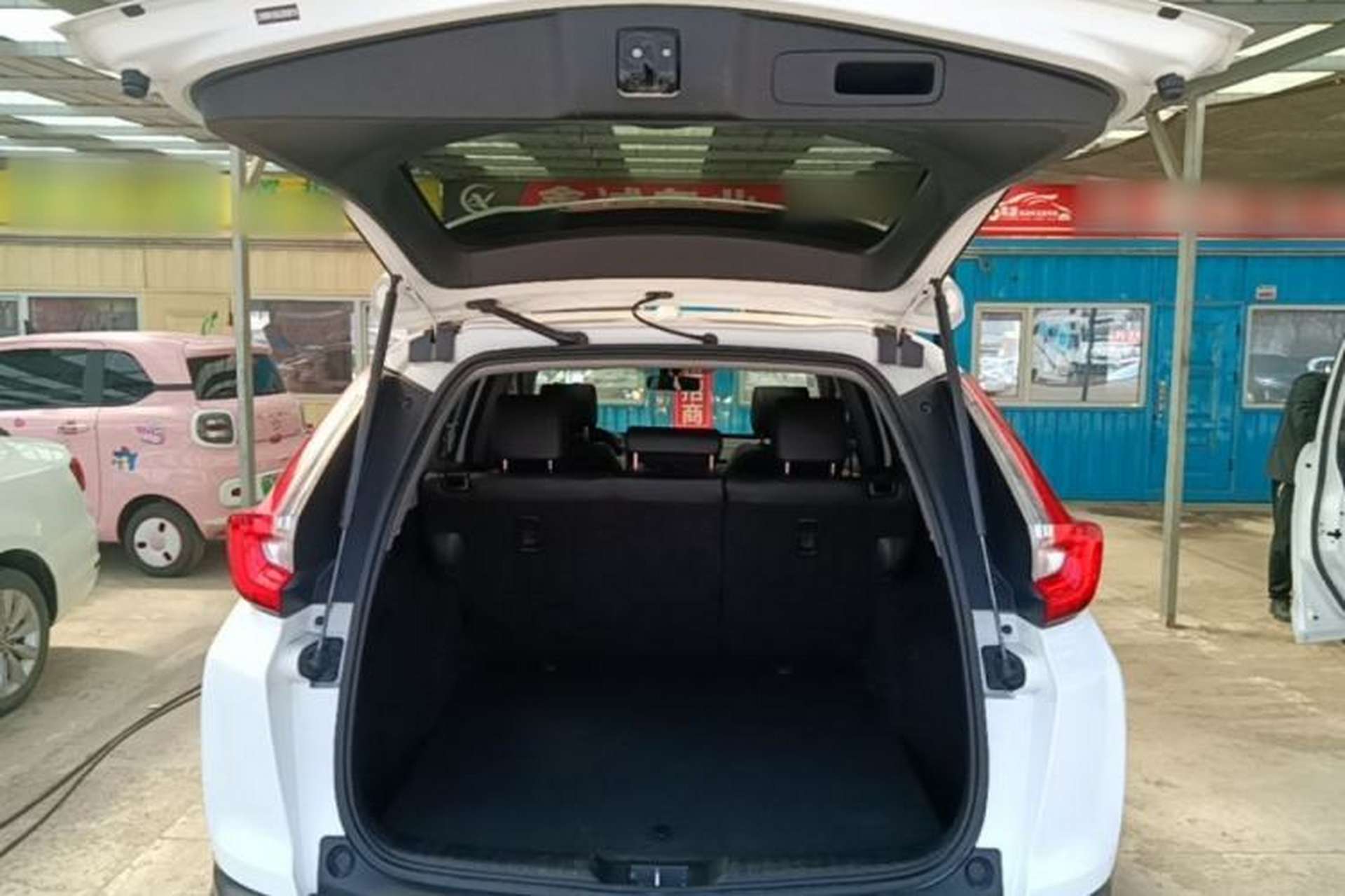 Used Honda CR-V 2017 240TURBO CVT Front-Wheel Drive Fashion Edition Trunk