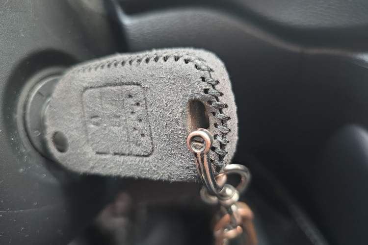 Used Honda CR-V 2017 240TURBO CVT 2WD Comfort Version Vehicle Key