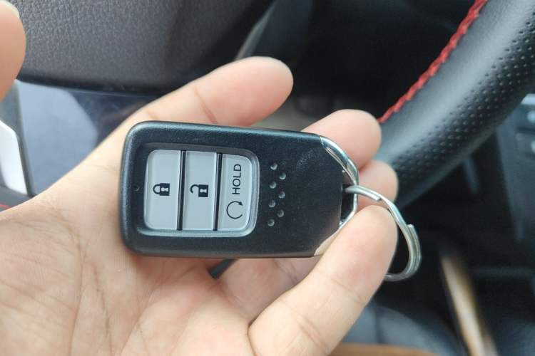 Used Honda CR-V 2017 240TURBO CVT Front-Wheel Drive Fashion Edition Vehicle Key