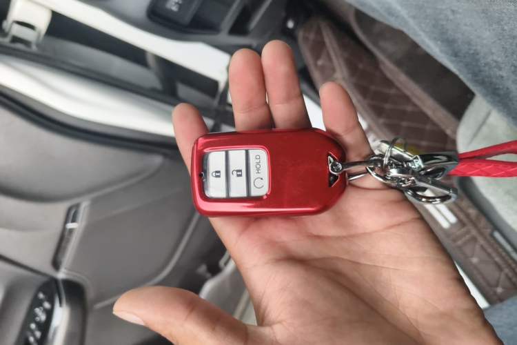 Used Honda CR-V 2017 240TURBO CVT Front-Wheel Drive Fashion Edition Vehicle Key