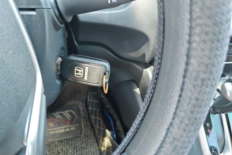 Used Honda CR-V 2017 240TURBO CVT 2WD Comfort Version Vehicle Key