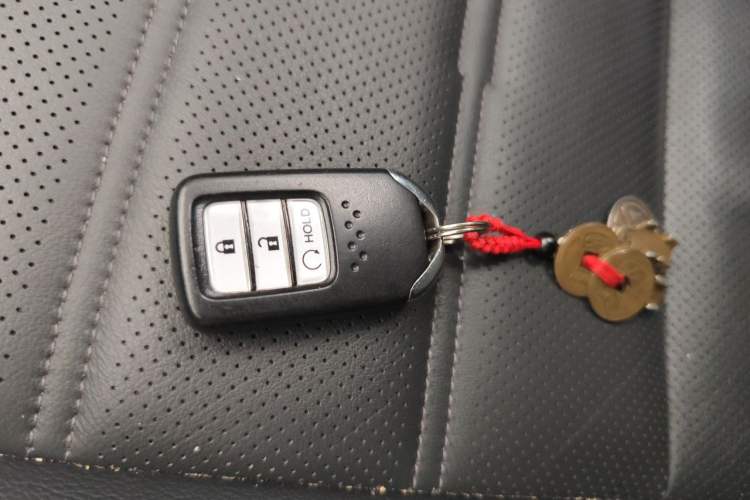 Used Honda CR-V 2017 240TURBO CVT Front-Wheel Drive Fashion Edition Vehicle Key