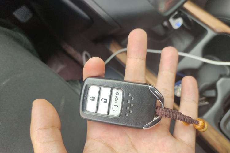Used Honda CR-V 2017 240TURBO CVT Front-Wheel Drive Fashion Edition Vehicle Key