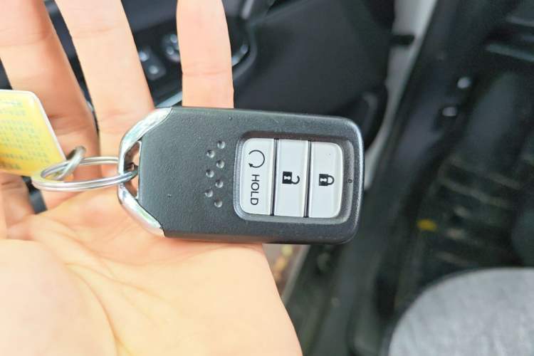 Used Honda CR-V 2017 240TURBO CVT Front-Wheel Drive Fashion Edition Vehicle Key