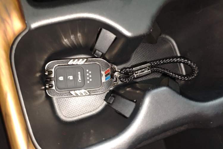 Used Honda CR-V 2017 240TURBO CVT Front-Wheel Drive Fashion Edition Vehicle Key