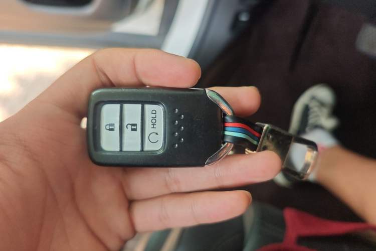 Used Honda CR-V 2017 240TURBO CVT Front-Wheel Drive Fashion Edition Vehicle Key