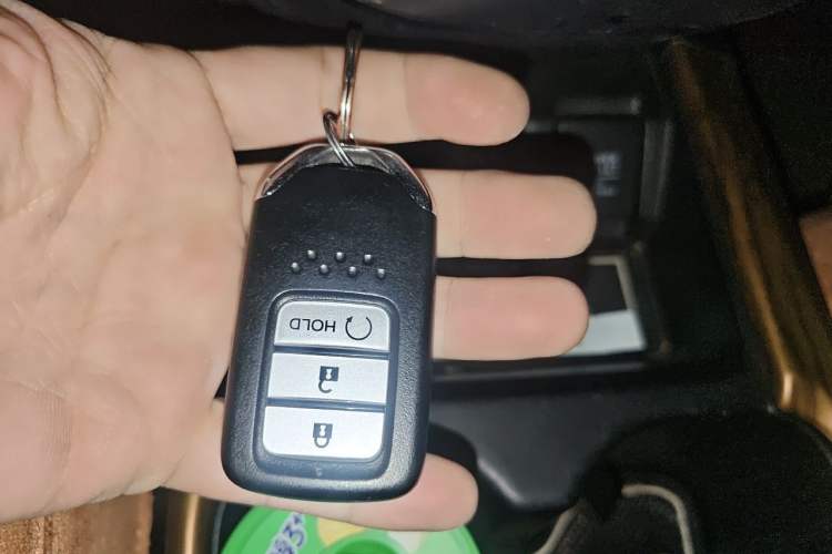 Used Honda CR-V 2017 240TURBO CVT Front-Wheel Drive Fashion Edition Vehicle Key