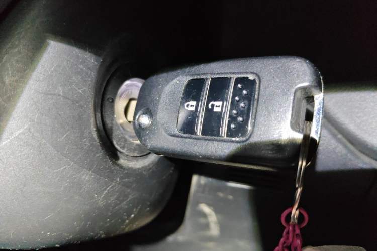 Used Honda CR-V 2017 240TURBO CVT 2WD Comfort Version Vehicle Key