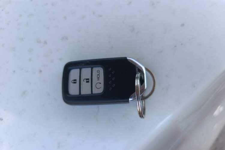 Used Honda CR-V 2017 240TURBO CVT Front-Wheel Drive Fashion Edition Vehicle Key