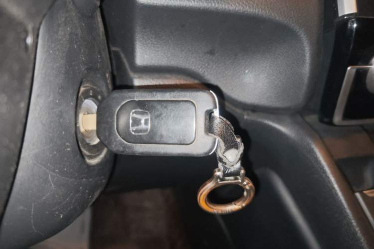 Used Honda CR-V 2017 240TURBO CVT 2WD Comfort Version Vehicle Key