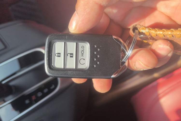 Used Honda CR-V 2017 240TURBO CVT Front-Wheel Drive Fashion Edition Vehicle Key