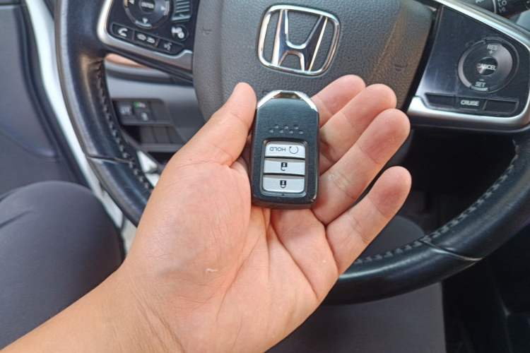 Used Honda CR-V 2017 240TURBO CVT Front-Wheel Drive Fashion Edition Vehicle Key