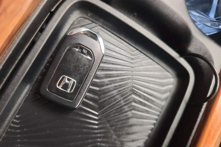 Used Honda CR-V 2017 240TURBO CVT Front-Wheel Drive Fashion Edition Vehicle Key