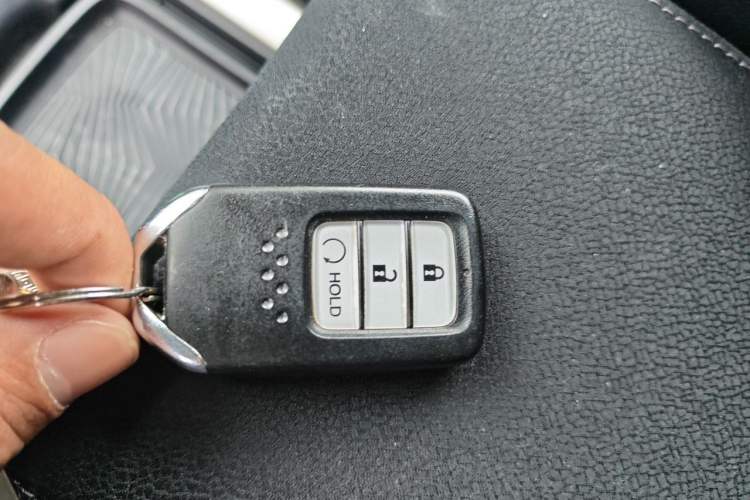 Used Honda CR-V 2017 240TURBO CVT 2WD Urban Edition Vehicle Key