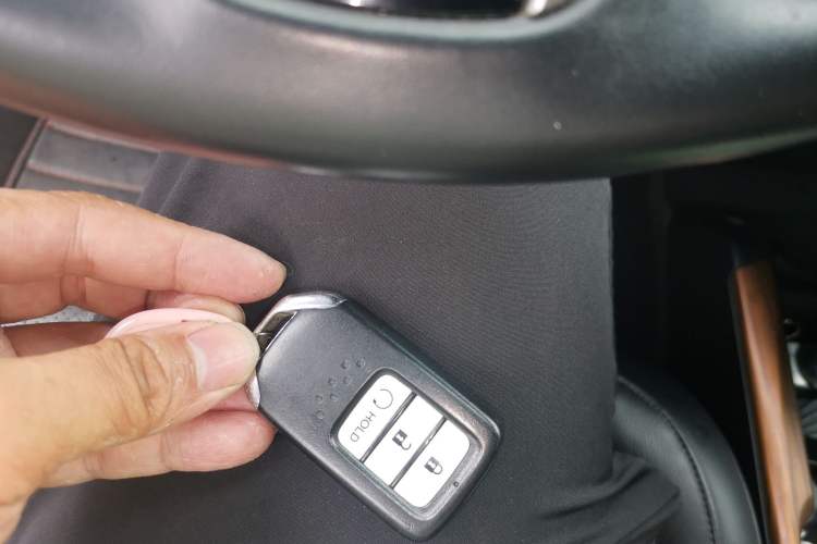 Used Honda CR-V 2017 240TURBO CVT Front-Wheel Drive Fashion Edition Vehicle Key