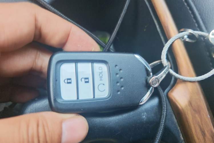 Used Honda CR-V 2017 240TURBO CVT Front-Wheel Drive Fashion Edition Vehicle Key