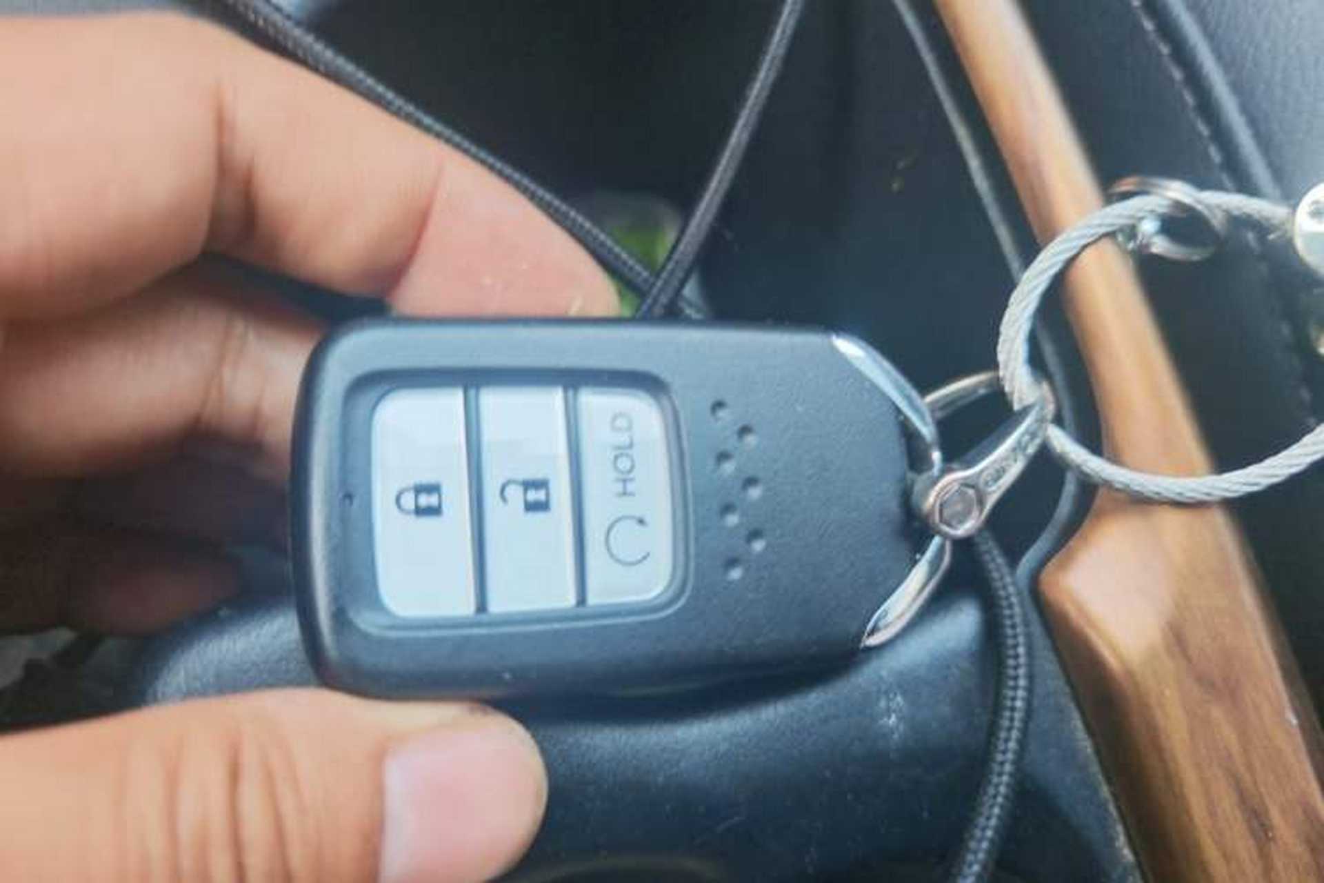 Used Honda CR-V 2017 240TURBO CVT Front-Wheel Drive Fashion Edition Vehicle Key