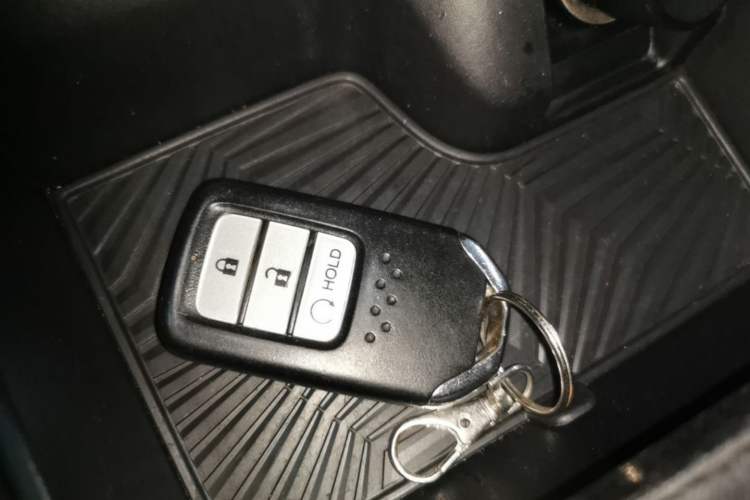 Used Honda CR-V 2017 240TURBO CVT Front-Wheel Drive Fashion Edition Vehicle Key