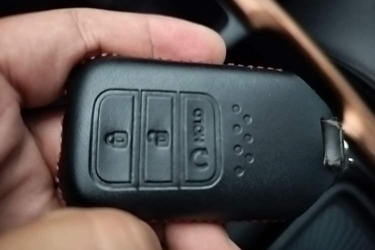 Used Honda CR-V 2017 Hybrid 2.0L Pure Speed Edition Vehicle Key