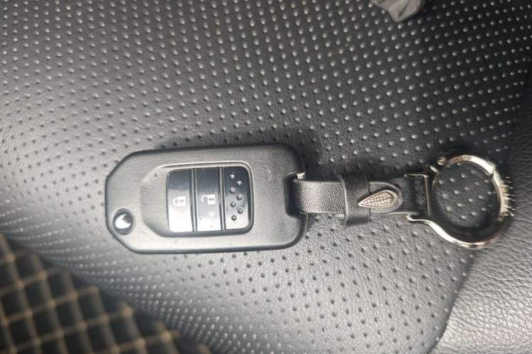 Used Honda CR-V 2017 240TURBO CVT 2WD Comfort Version Vehicle Key