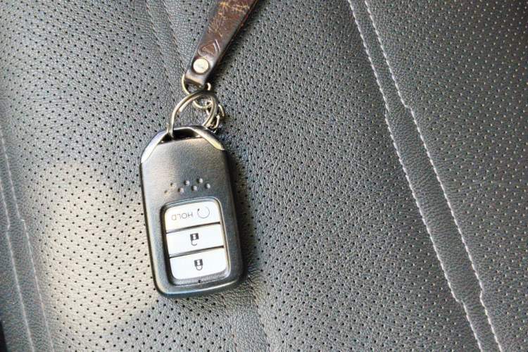 Used Honda CR-V 2017 240TURBO CVT Four-Wheel Drive Luxury Edition Vehicle Key