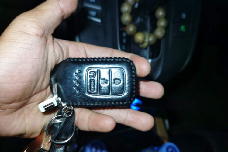 Used Honda CR-V 2017 240TURBO CVT Front-Wheel Drive Fashion Edition Vehicle Key