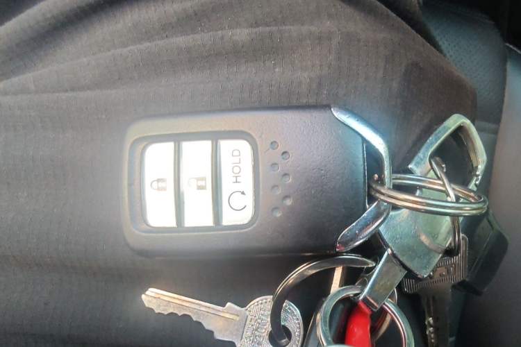 Used Honda CR-V 2017 240TURBO CVT Front-Wheel Drive Fashion Edition Vehicle Key