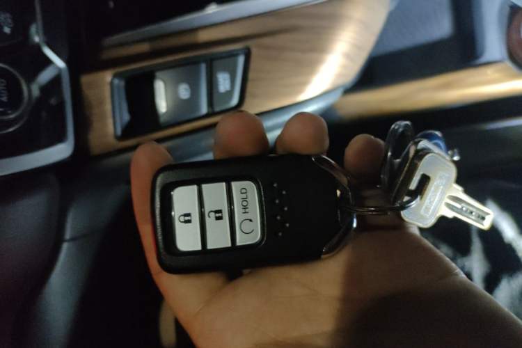 Used Honda CR-V 2017 240TURBO CVT Front-Wheel Drive Fashion Edition Vehicle Key