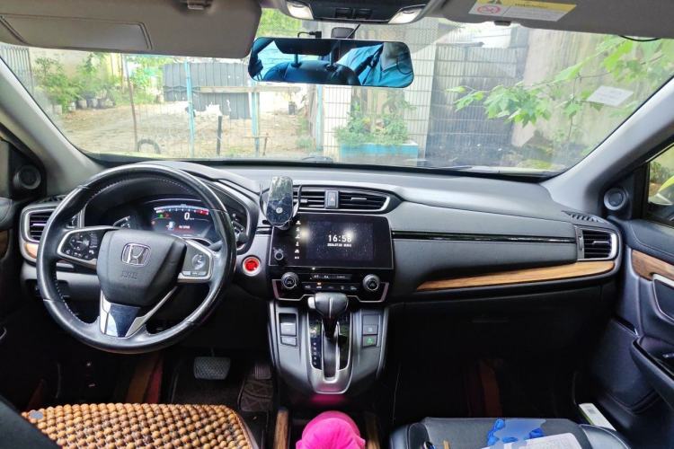 Used Honda CR-V 2017 240TURBO CVT Front-Wheel Drive Fashion Edition Center Console