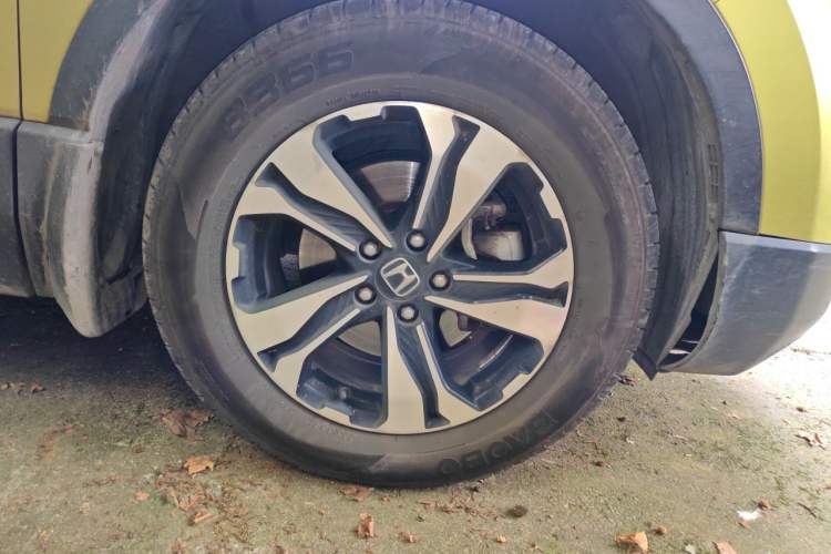 Used Honda CR-V 2017 240TURBO CVT Front-Wheel Drive Fashion Edition Right Front Wheel Hub