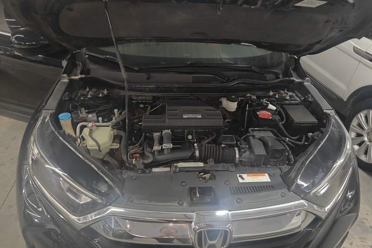 Used Honda CR-V 2018 240TURBO CVT 2WD Comfort Version Engine Bay