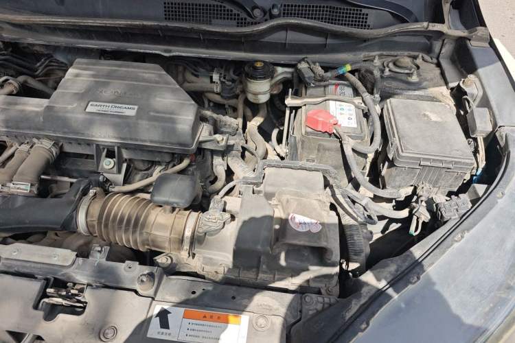 Used Honda CR-V 2018 240TURBO CVT 2WD Comfort Version Engine Bay Left