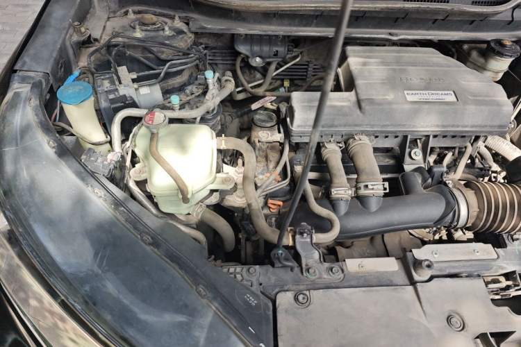Used Honda CR-V 2018 240TURBO CVT 2WD Comfort Version Engine Bay Right