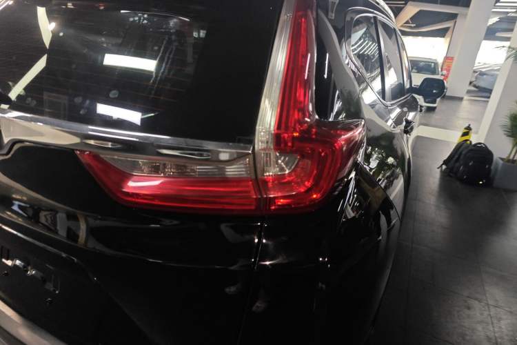 Used Honda CR-V 2018 240TURBO CVT 2WD Comfort Version Exterior 6