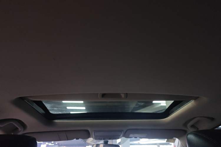 Used Honda CR-V 2018 240TURBO CVT 2WD Comfort Version Headliner