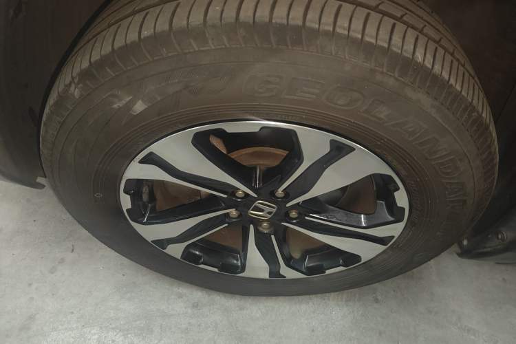 Used Honda CR-V 2018 240TURBO CVT 2WD Comfort Version Left Front Wheel Hub