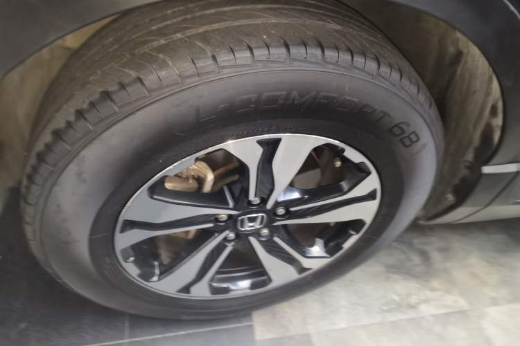 Used Honda CR-V 2018 240TURBO CVT 2WD Comfort Version Left Front Wheel Hub
