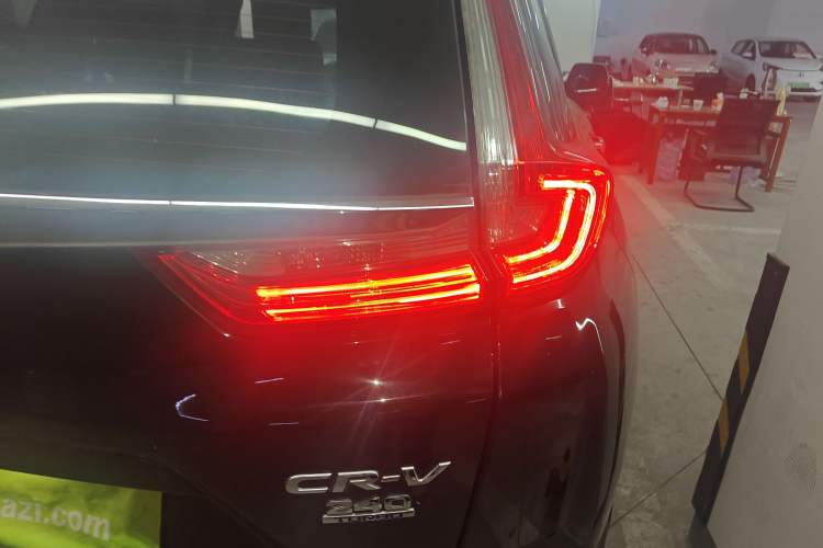 Used Honda CR-V 2018 240TURBO CVT 2WD Comfort Version Right Rear Taillight