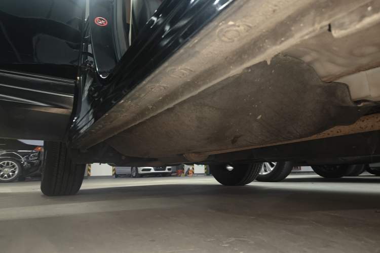 Used Honda CR-V 2018 240TURBO CVT 2WD Comfort Version Right Side Sill
