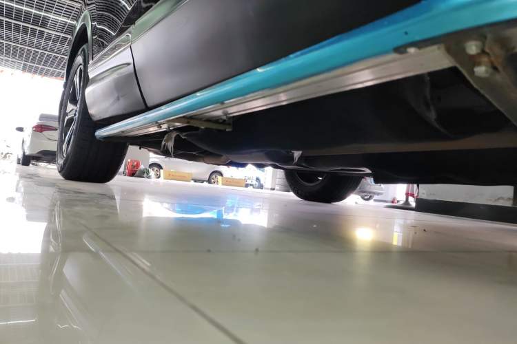 Used Honda CR-V 2018 240TURBO CVT 2WD Comfort Version Right Side Sill