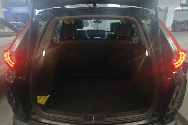 Used Honda CR-V 2018 240TURBO CVT 2WD Comfort Version Trunk