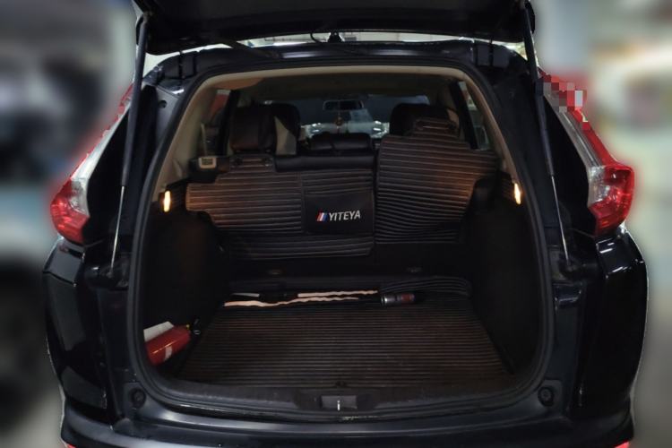 Used Honda CR-V 2018 240TURBO CVT 2WD Comfort Version Trunk